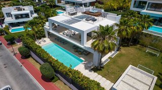 Chalet en alquiler en Los Naranjos - Las Brisas en Marbella