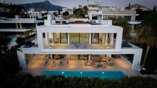 Chalet en alquiler en Los Naranjos - Las Brisas en Marbella