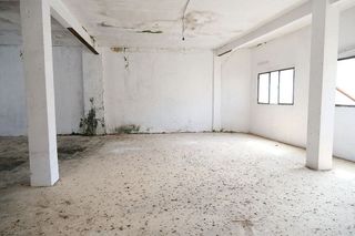 Edificio en venta en Gelves