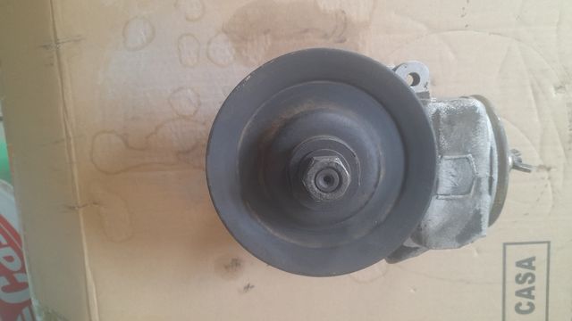 Bomba dirección asistida Mercedes 123/240D