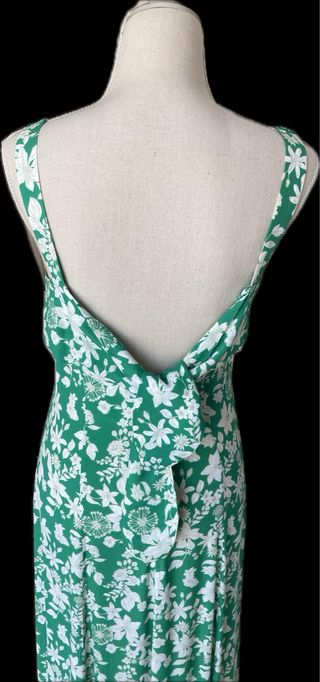 Vestido Zara XS verde estampado floral. Casi nuevo