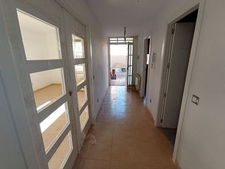 Casa adosada en venta en Tomelloso