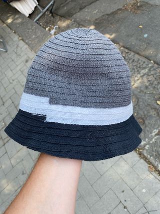 Cappello Armani Bucket Hat Grigio Nero