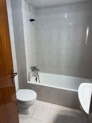 Piso en alquiler en Ermitagaña - Mendebaldea en Pamplona