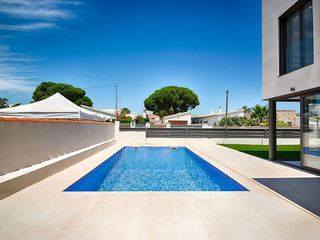 Casa pareada en venta en Empuriabrava en Castelló d´Empúries