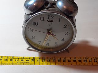 Sveglia a carica manuale made in China funzionante