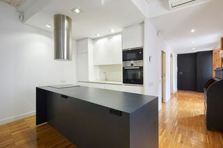 Piso en venta en El Raval en Barcelona