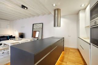 Piso en venta en El Raval en Barcelona
