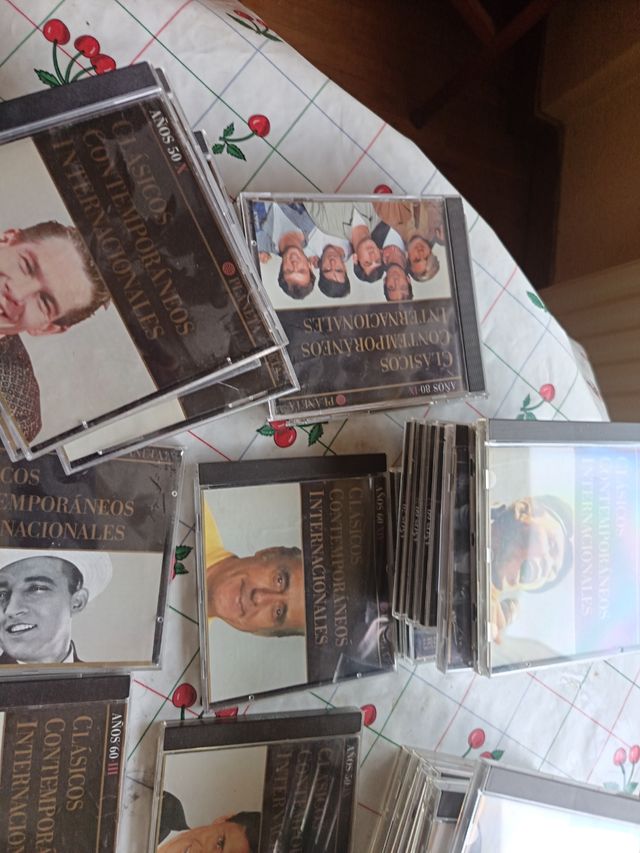 CDs Clásicos Contemporáneos Internacionales