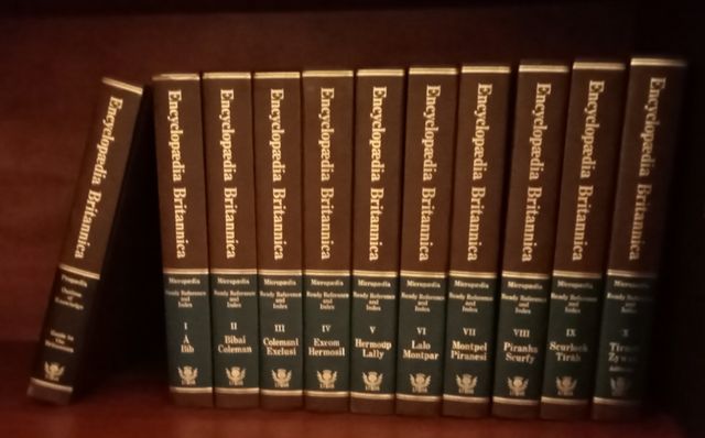 Enciclopedia Británica 1983 
15a edición.
