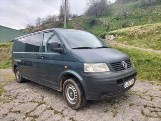 Furgo camperizada Volkswagen Transporter T5 2005