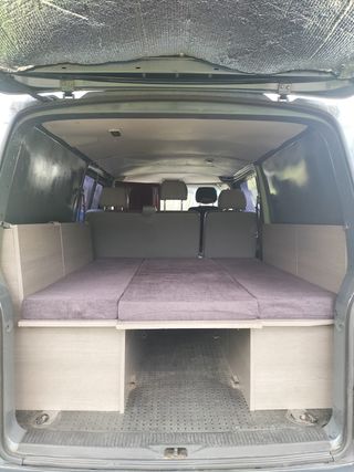 Furgo camperizada Volkswagen Transporter T5 2005