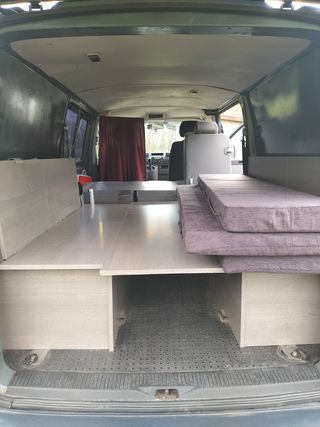 Furgo camperizada Volkswagen Transporter T5 2005