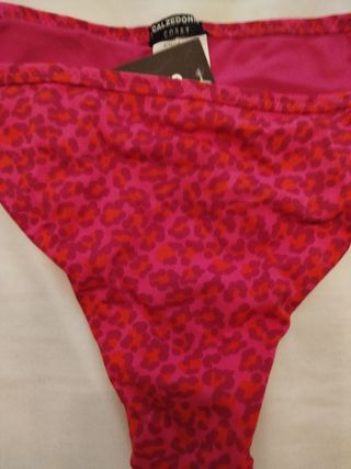 Bikini de Calzedonia, talla 40/42, con etiqueta 