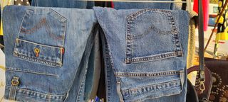 Vaquero Levis azul oscuro