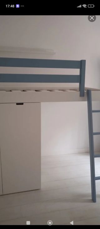 Cama alta con armario blanco 