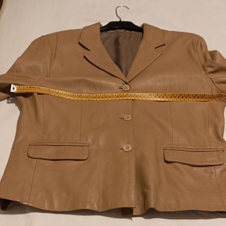 Blazer cuero beige mujer