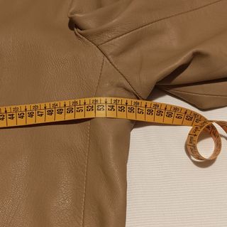 Blazer cuero beige mujer
