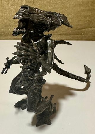 FIGURAS DE DEPREDADOR + ALIEN REINA