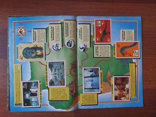 Álbum de cromos completo Jurassic Park.