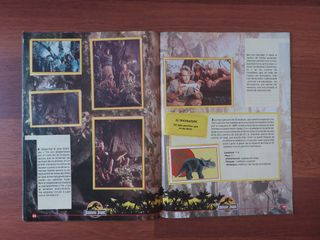 Álbum de cromos completo Jurassic Park.