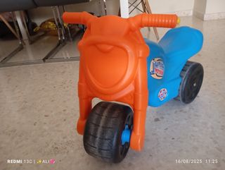 Moto correpasillos infantil