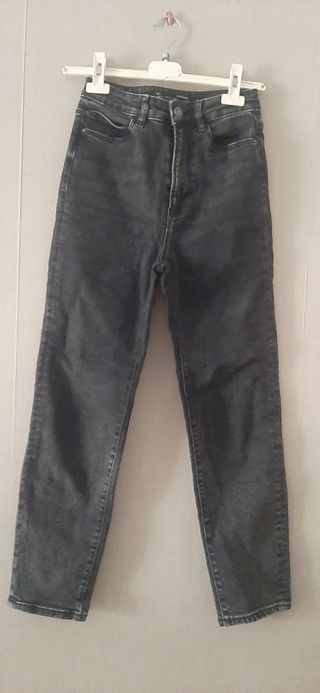 Vaqueros negros Stradivarius - T36