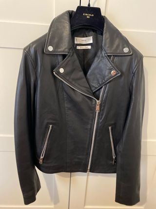 Cazadora Mango piel negra