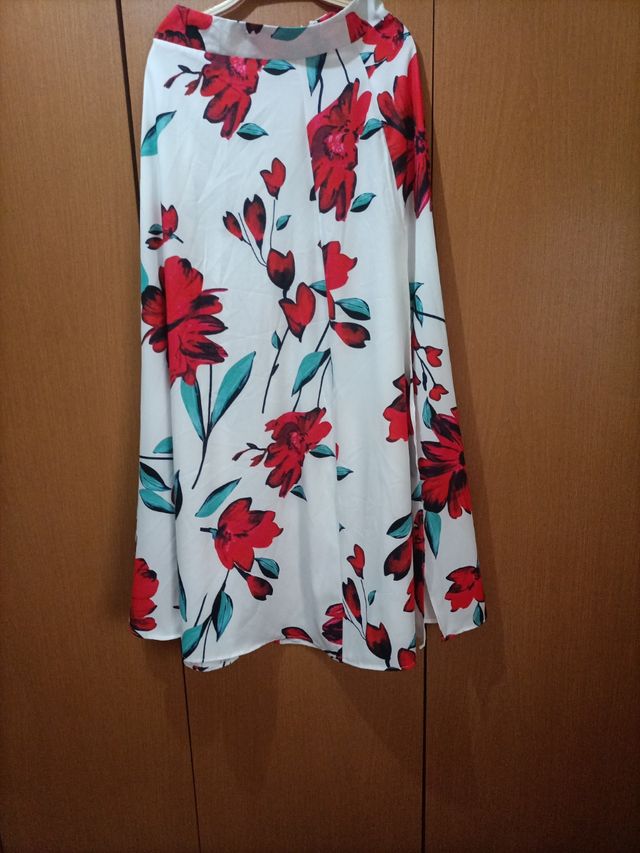 Falda  floral rojo y blanco
