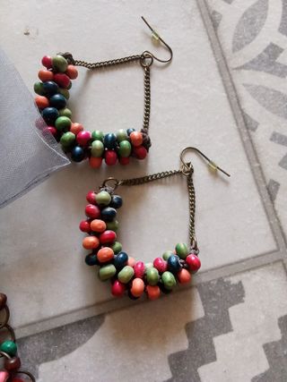 Collar y pendientes multicolor