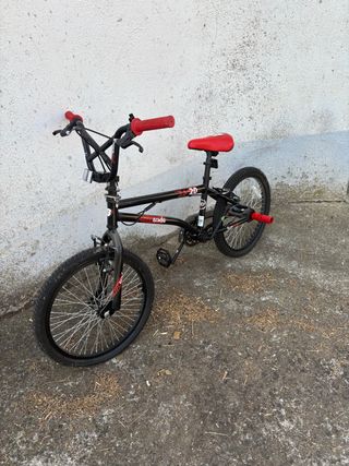 BMX Barracuda 20" negra/roja