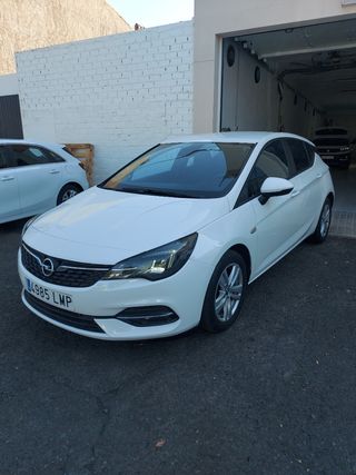 Opel Astra 2021