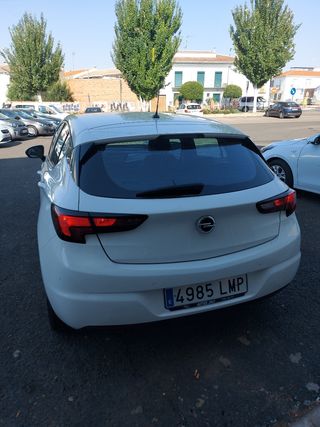 Opel Astra 2021
