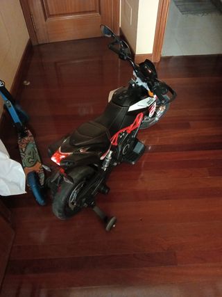 Moto Aprilia Infantil con USB