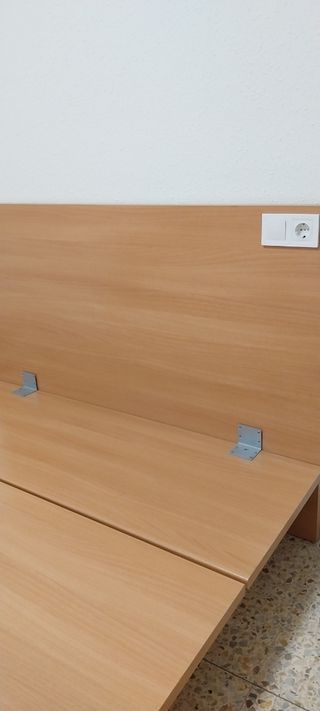 Cama Tatami marrón de madera