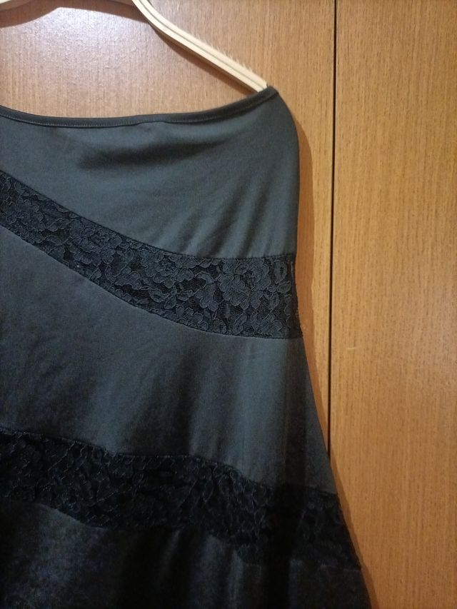 Vestido negro asimétrico