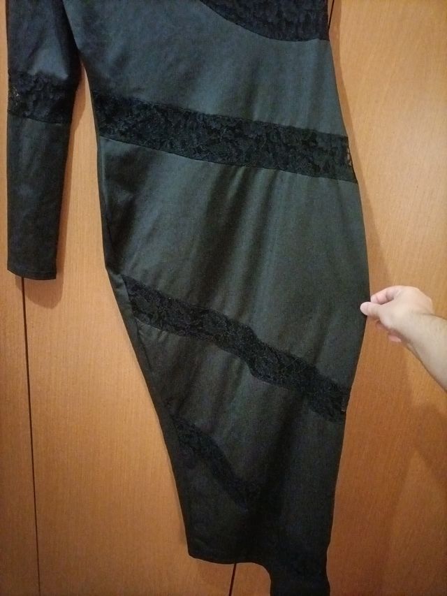 Vestido negro asimétrico