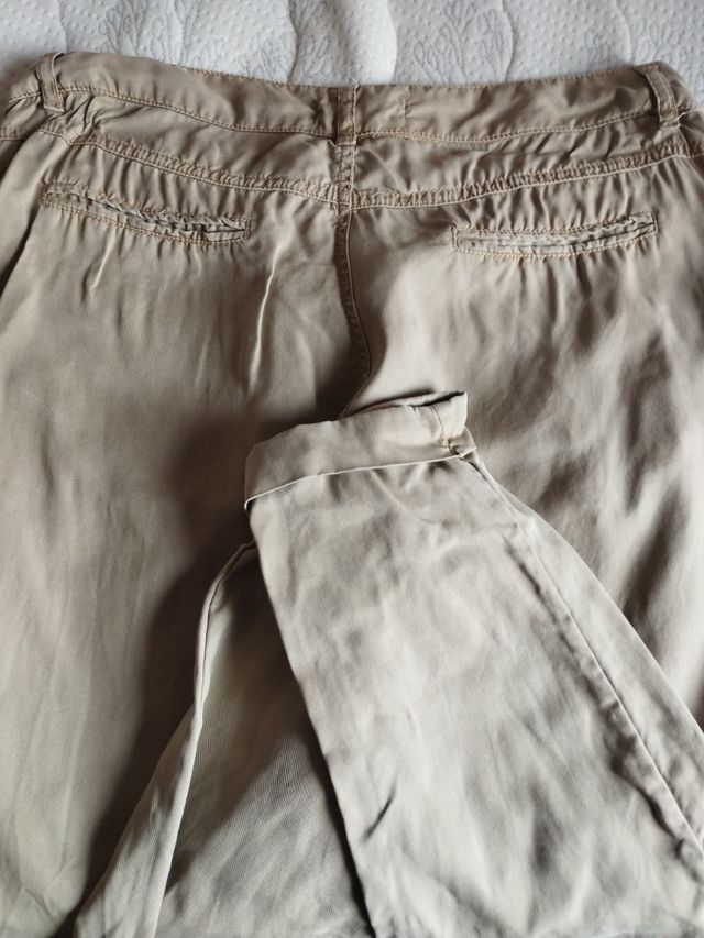 Pantalones largos beige