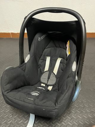Maxi-Cosi capa negra + adaptadores bugaboo bee 3