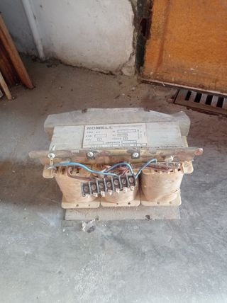 Autotransformador Romell 3KVA 380-220V