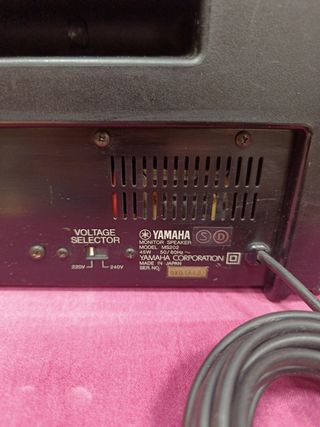 Monitor Yamaha MS202