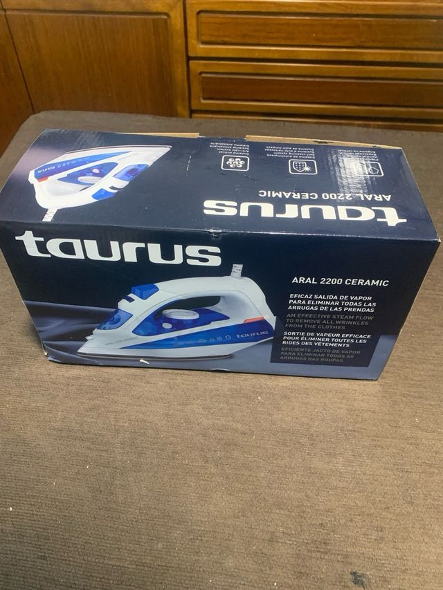 Ferro in ceramica Taurus ARAL 2200