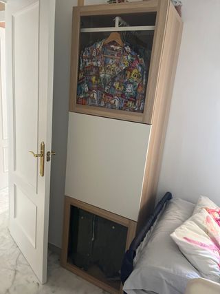 Armario Ikea - Vitrina con puertas