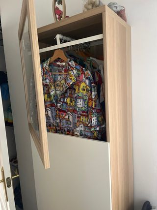 Armario Ikea - Vitrina con puertas