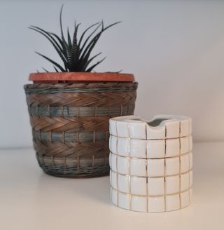 Cenicero Cerámicas O Castro Blanco y Dorado