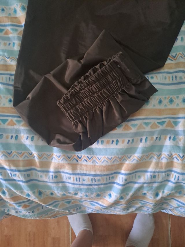 Pantaloni impermeabili da donna verde oliva