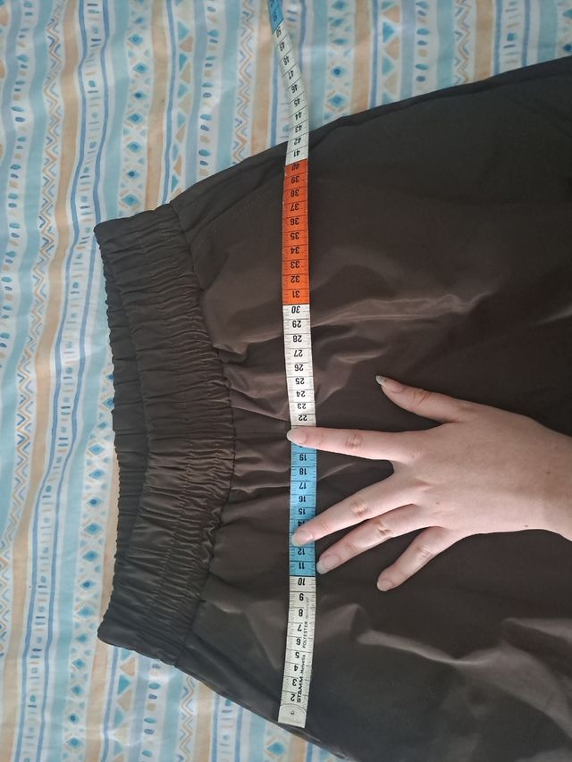 Pantaloni impermeabili da donna verde oliva