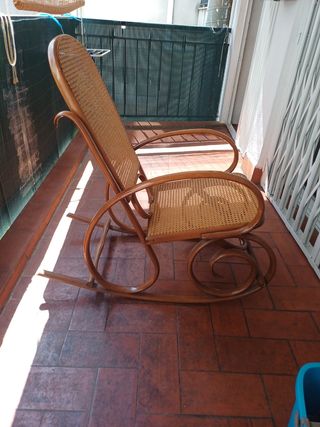 Mecedora  vintage de mimbre