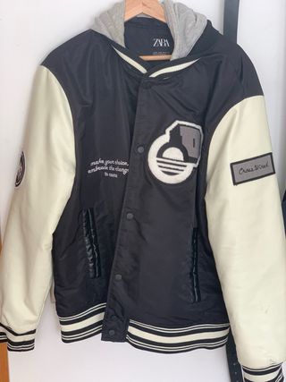 Chaqueta universitaria Zara