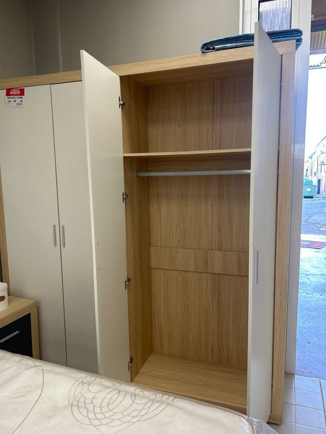 Armario 4 puertas blanco y marrón